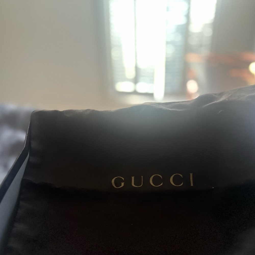 Gucci Black and Gold Heels - Picture 6 of 16